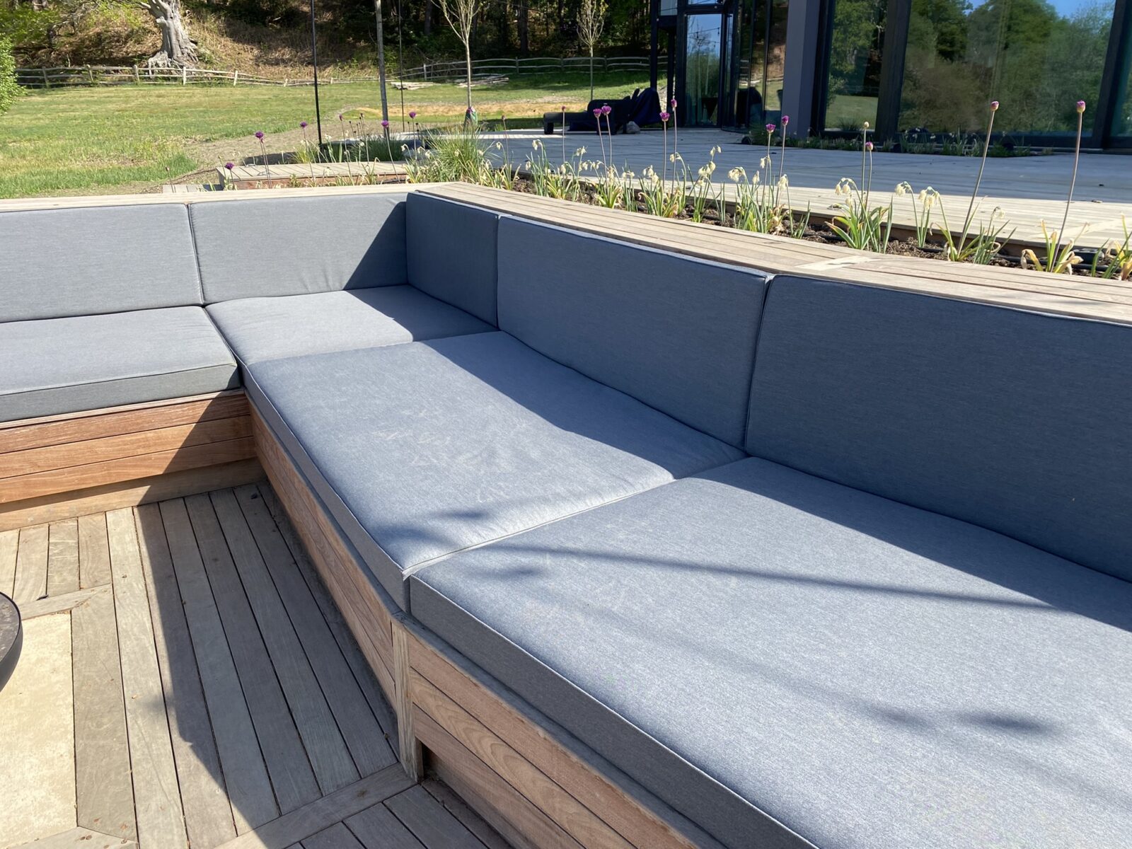 Cushions & Upholstery (4)